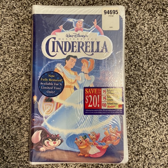 (4) Sealed NIB Disney VHS Lot Cinderella Masterpiece Snow White Aladdin - Picture 7 of 11